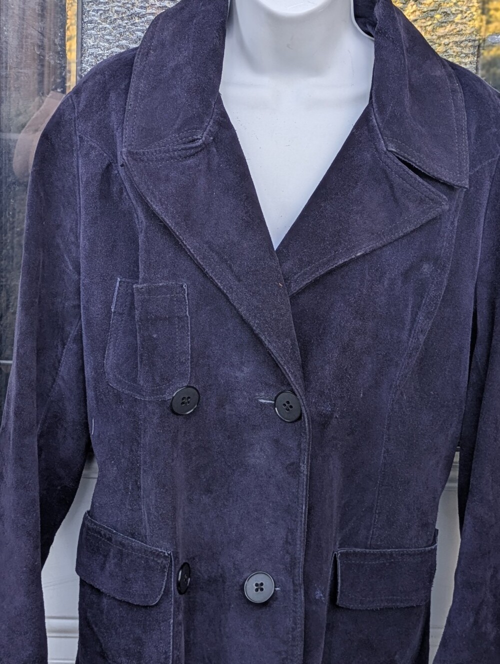 Beautiful vintage purple suede jacket With Silk Lining. - Picture 4 of 13